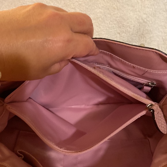 EUC pale pink trim COACH bag - Picture 5 of 7